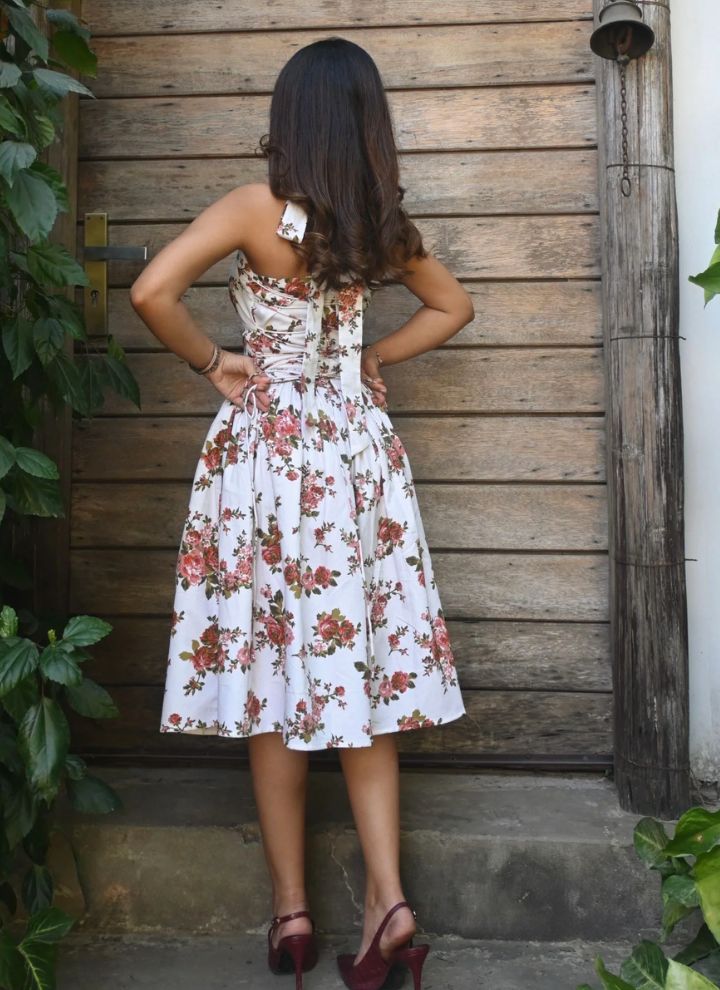 Contouraa Rose Bunch Flared Summer Dress – Effortless Floral Charm